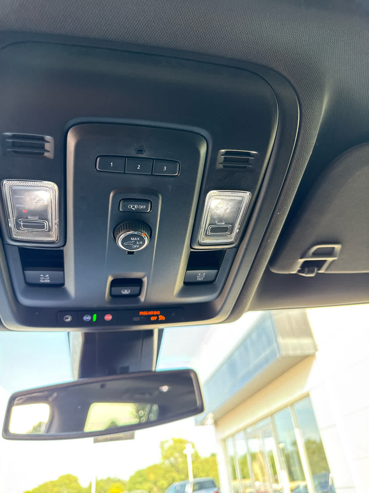 2021 Chevrolet Suburban RST photo 16