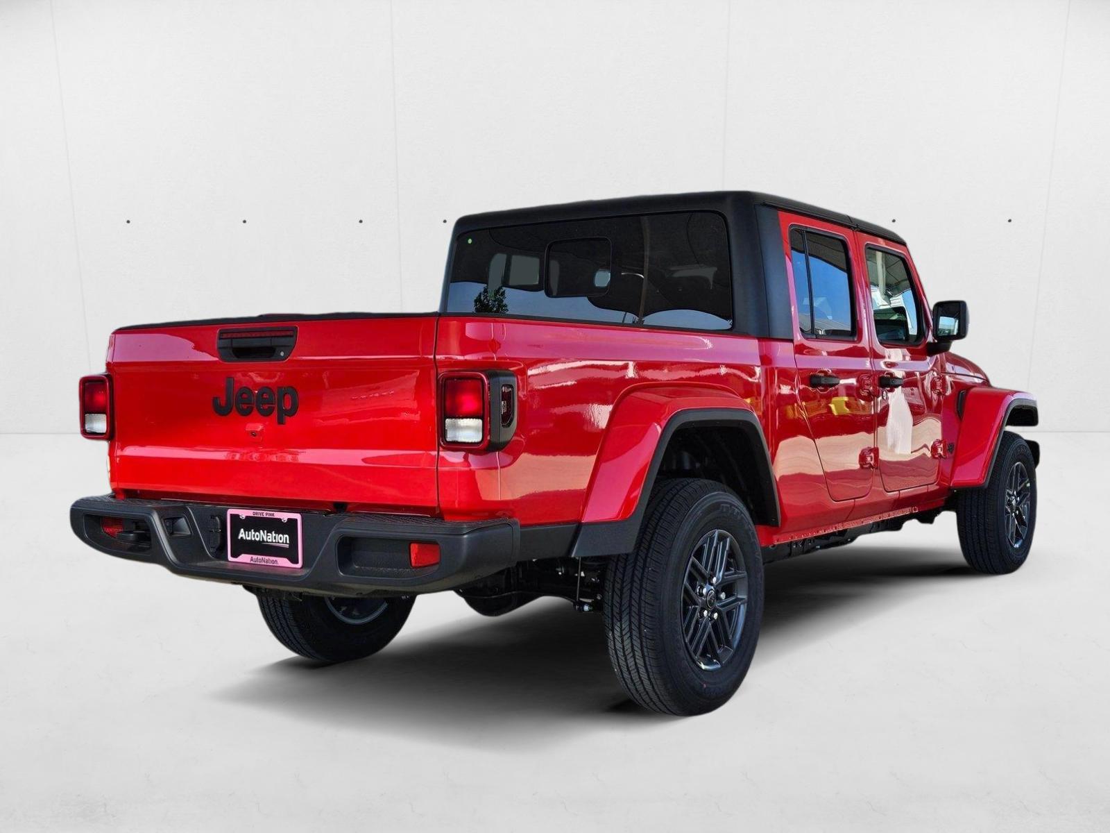 2025 Jeep Gladiator Sport S photo 2