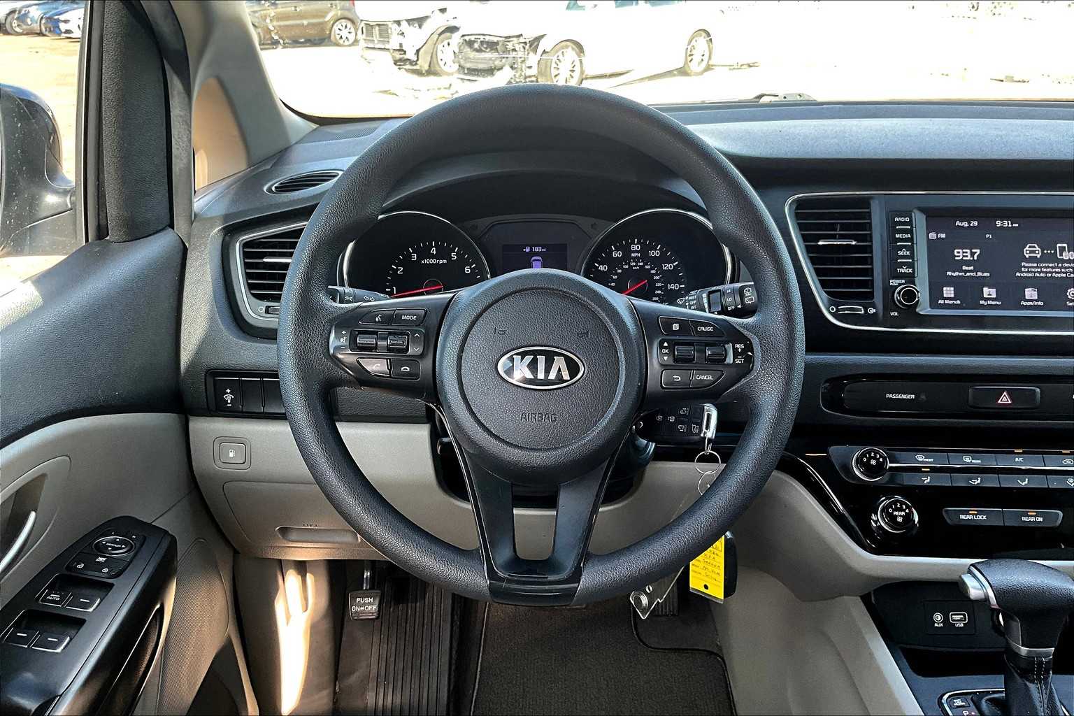 2020 Kia Sedona LX EX photo 5