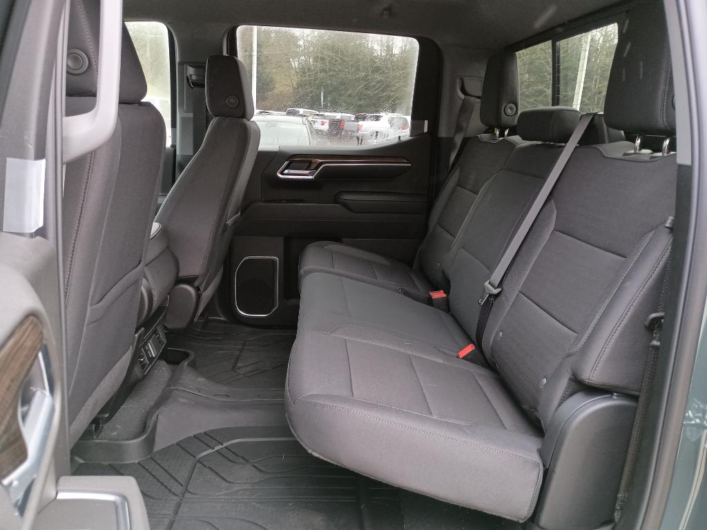 2025 Chevrolet Silverado 1500 LT photo 14