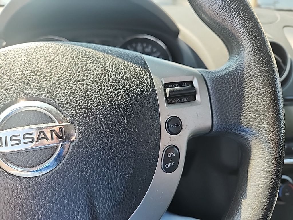 2015 Nissan Rogue Select S photo 12