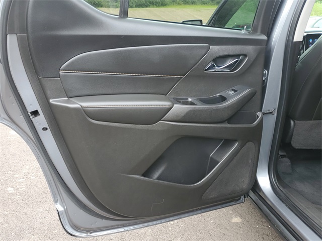 2021 Chevrolet Traverse RS photo 16
