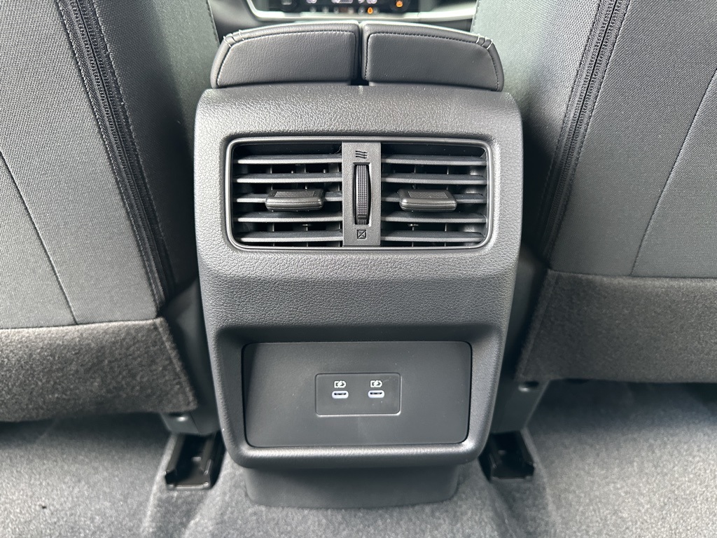 2026 Nissan Rogue SV photo 19