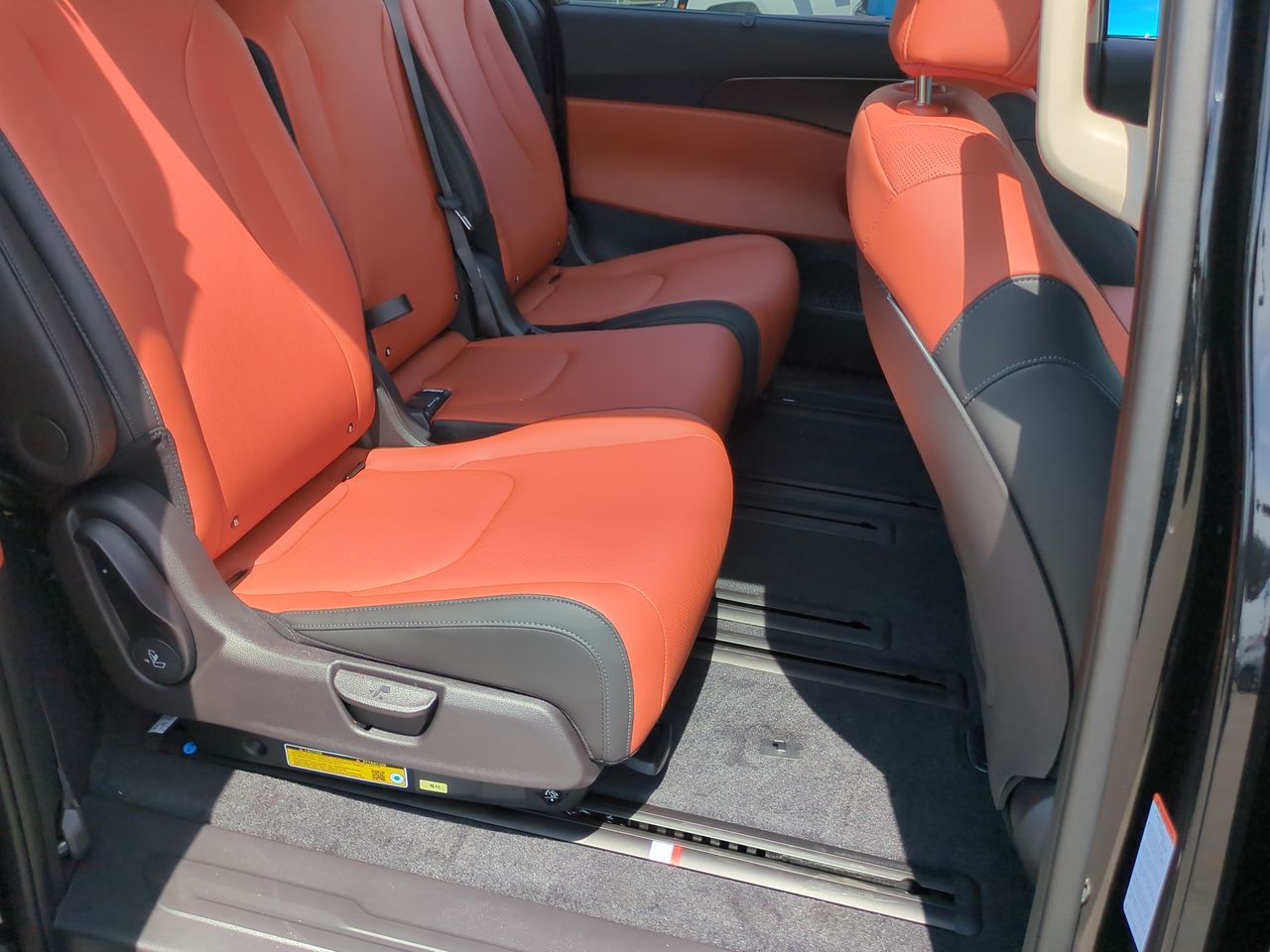 2026 Kia Carnival SX photo 22
