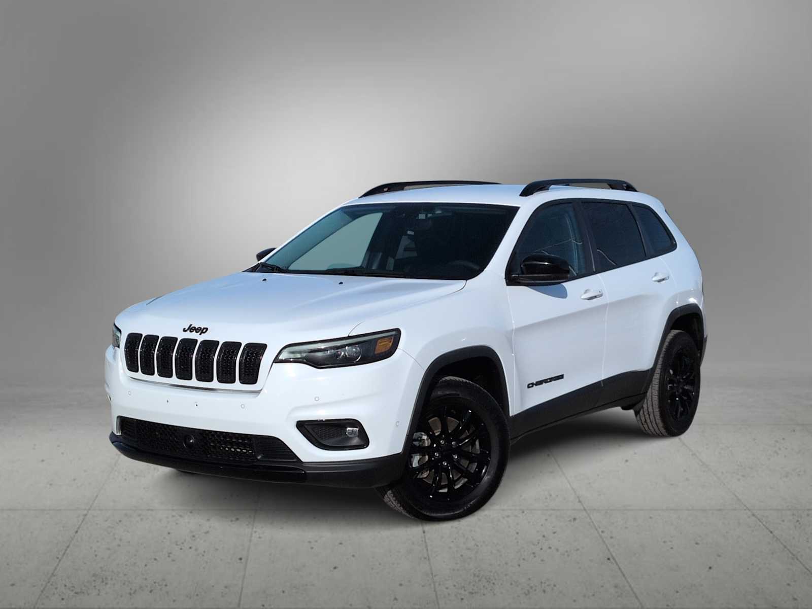 2023 Jeep Cherokee Altitude Lux's photo