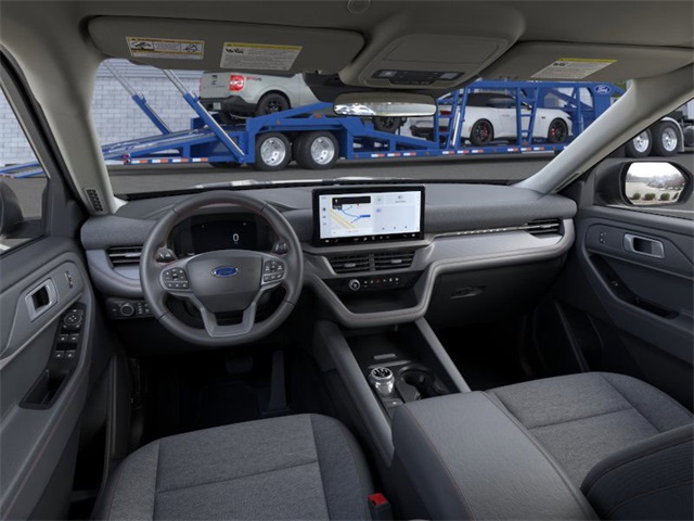 2025 Ford Explorer photo 5