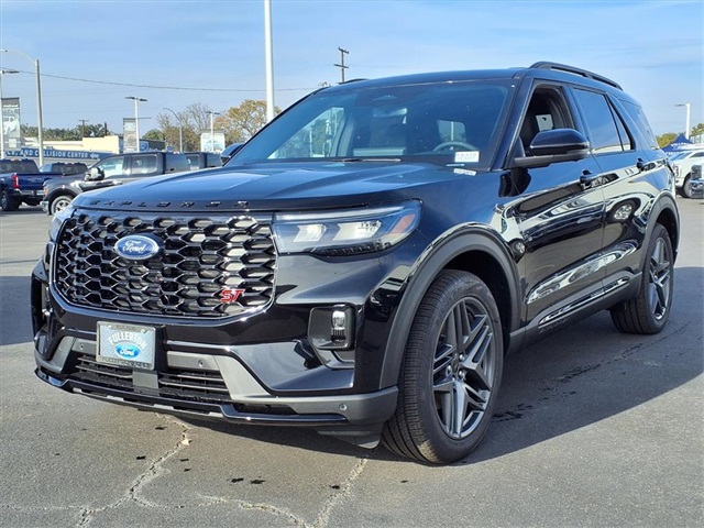 2026 Ford Explorer ST's photo