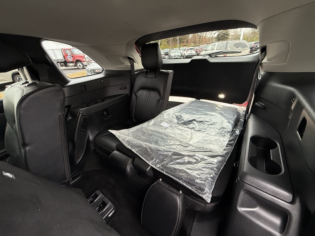 2024 Mazda CX-90 Plug-in Hybrid Preferred photo 2