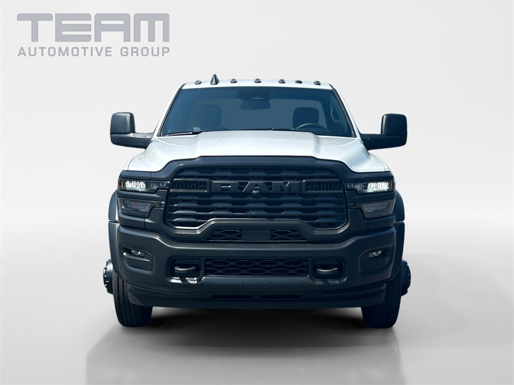 2025 Ram 5500 Tradesman photo 2