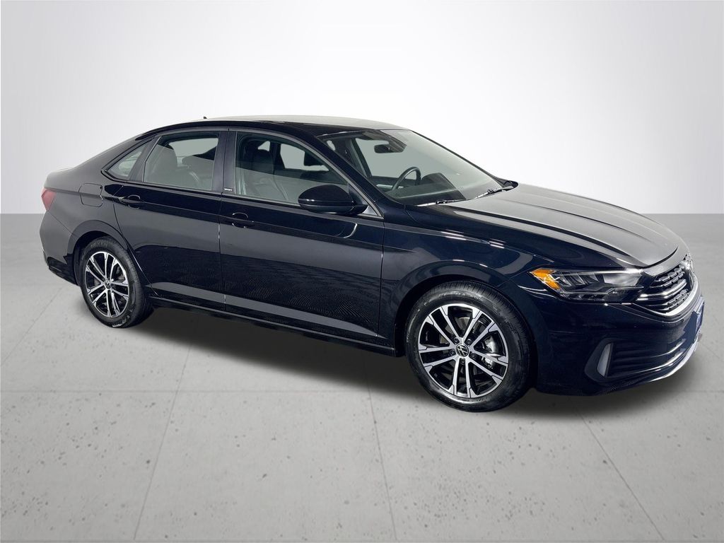 2024 Volkswagen Jetta 1.5T Sport photo 4