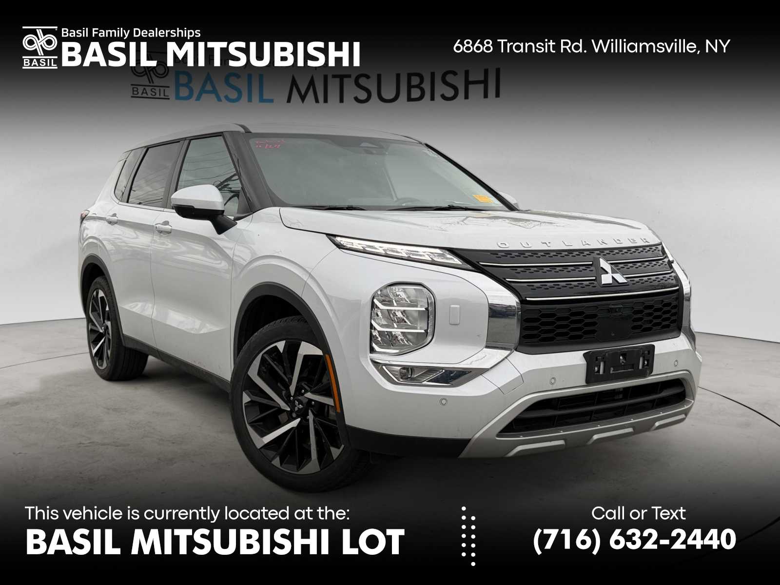 2024 Mitsubishi Outlander SE's photo