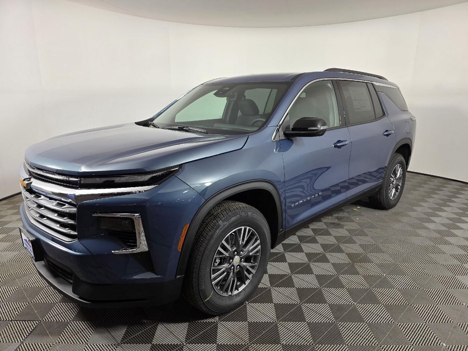 2026 Chevrolet Traverse LT's photo