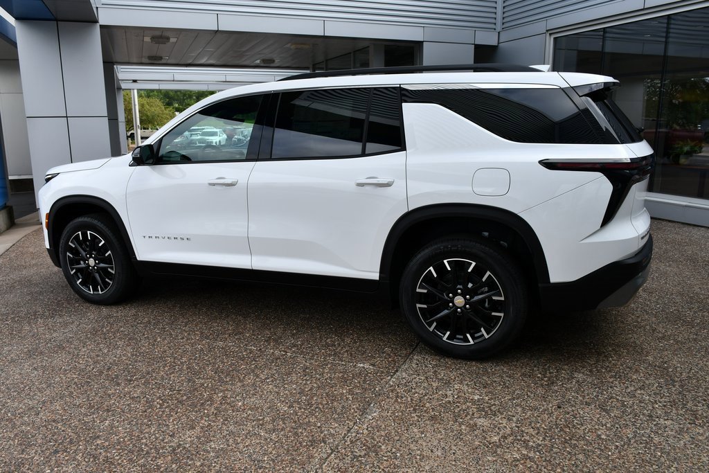 2026 Chevrolet Traverse photo 4