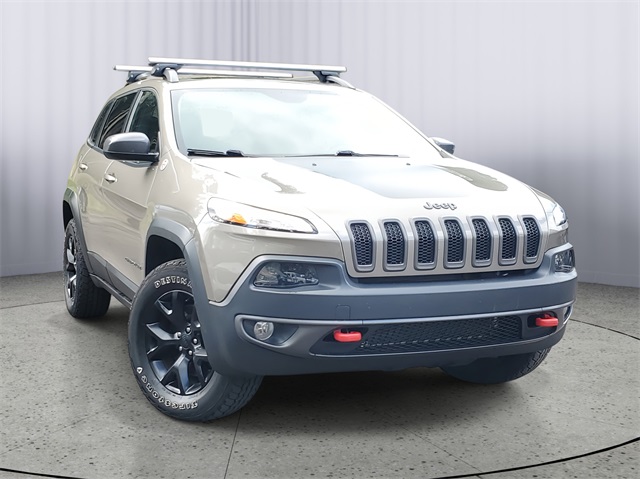 2017 Jeep Cherokee Trailhawk photo 2