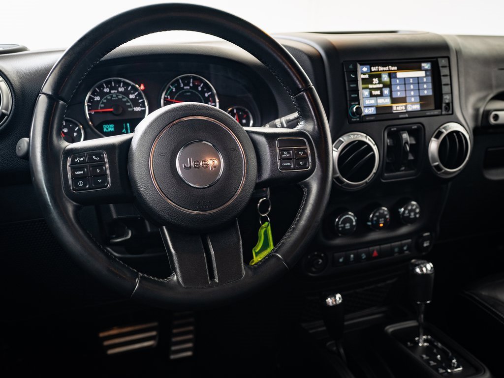 2017 Jeep Wrangler Unlimited Sahara photo 4