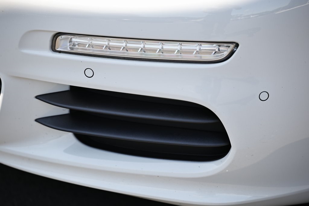 2015 Porsche Panamera Base photo 17
