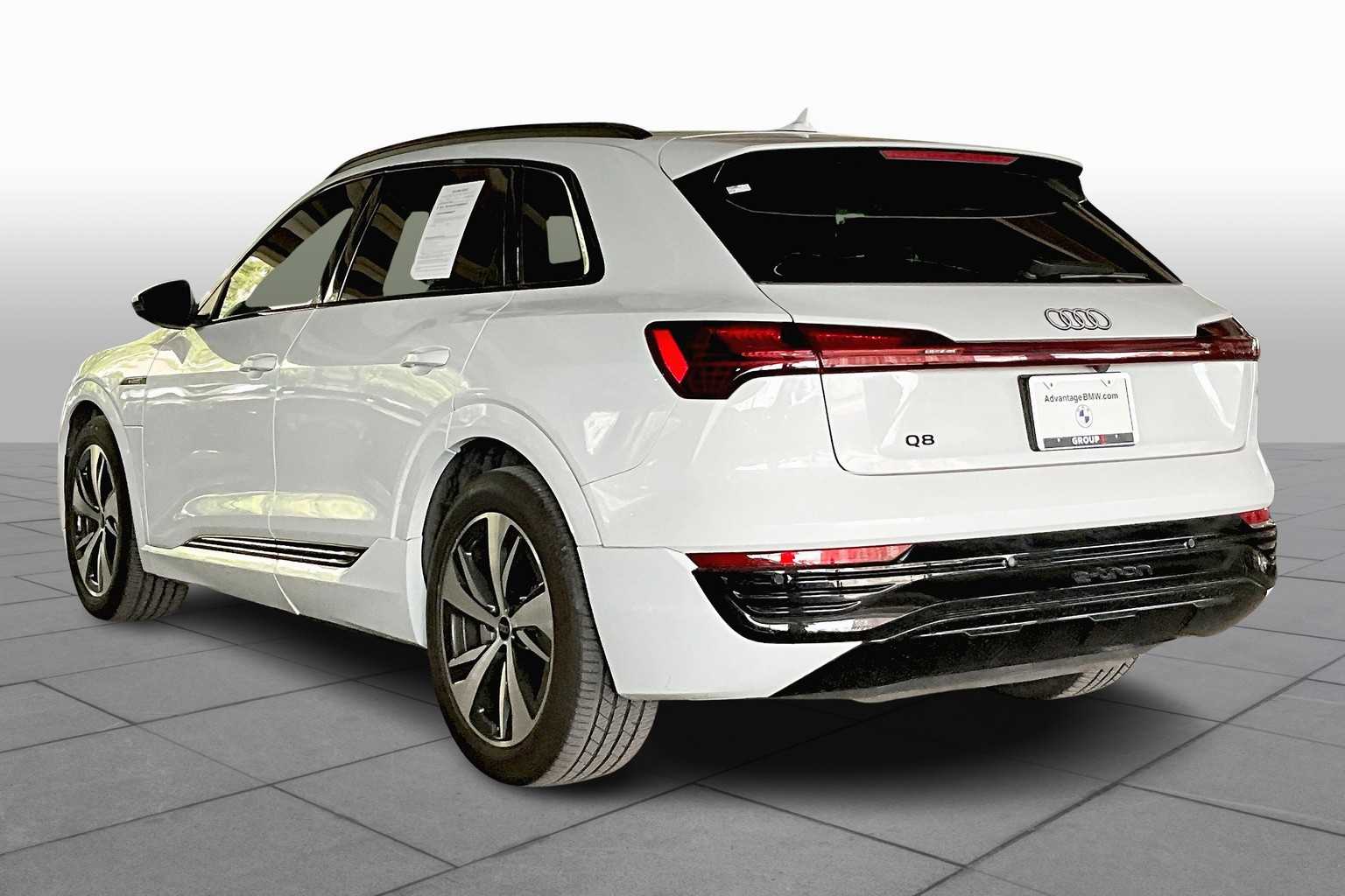 2024 Audi Q8 E-tron Premium photo 11