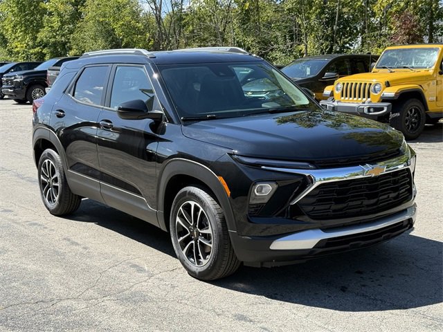 2026 Chevrolet Trailblazer LT photo 2