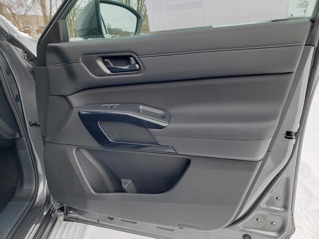2025 Nissan Pathfinder SV photo 20