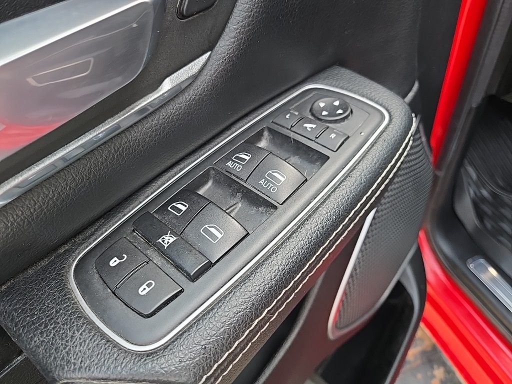 2020 Ram 1500 Laramie photo 38