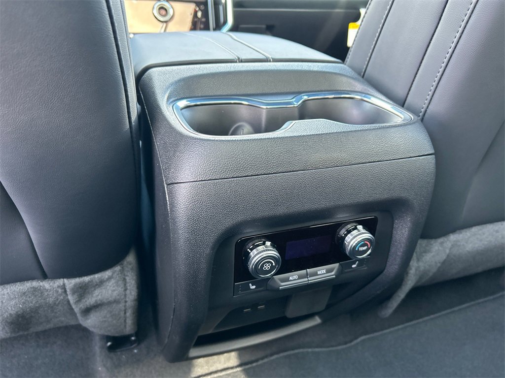 2026 GMC ACADIA - Image 31