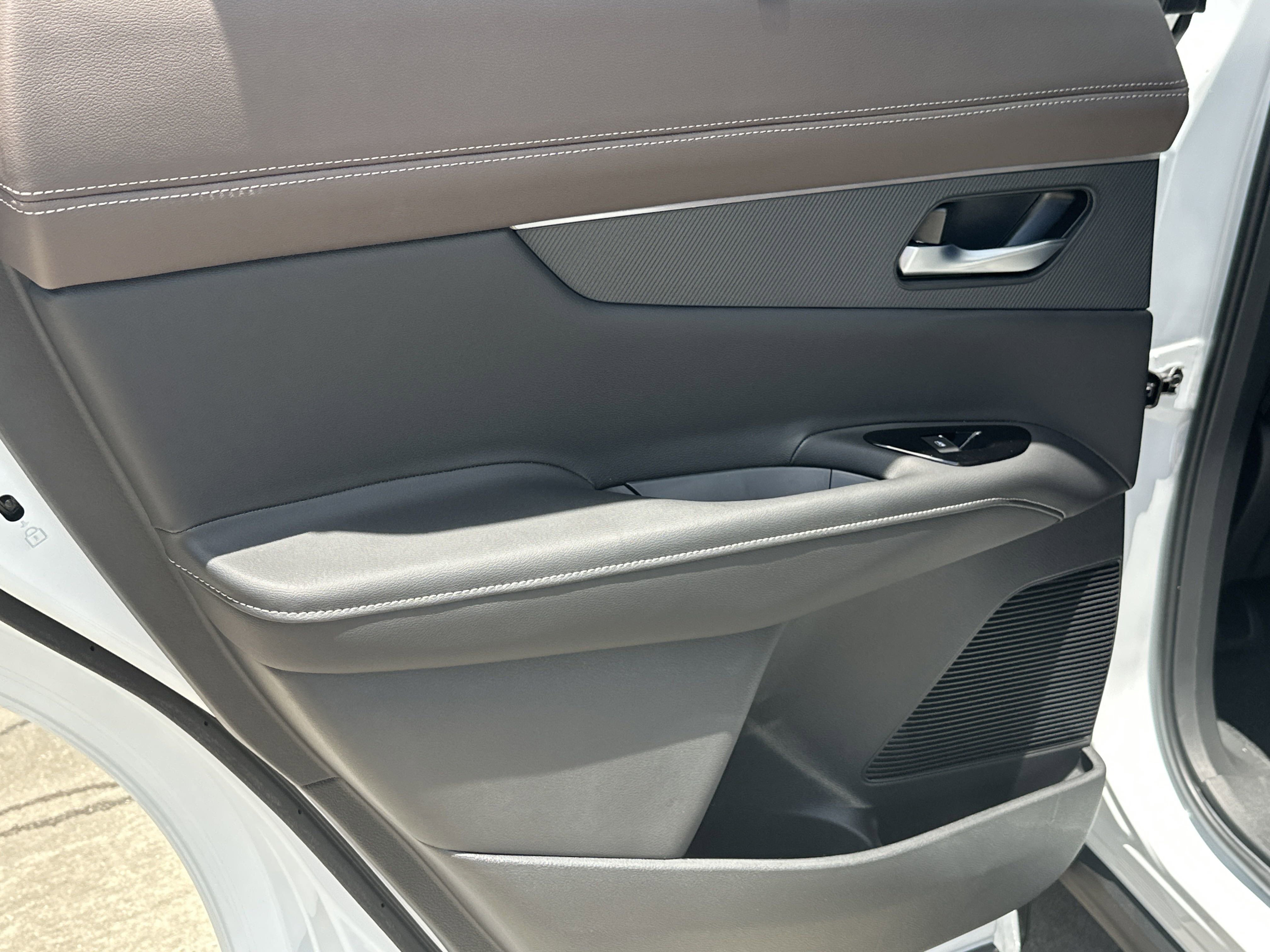 2025 Nissan Murano Platinum photo 14