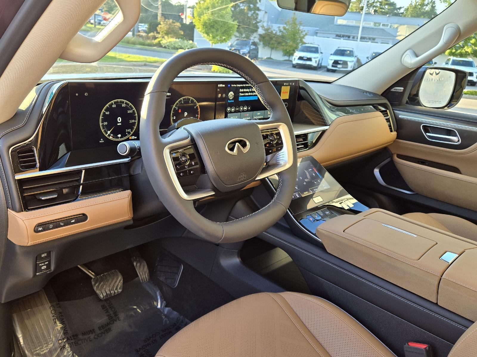 2025 Infiniti QX80 Luxe photo 8