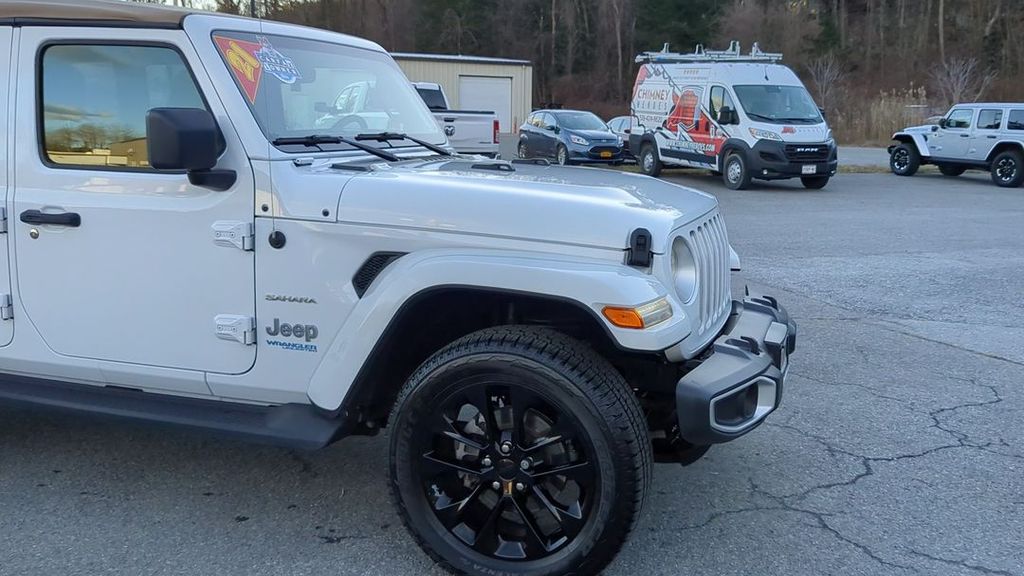 2021 Jeep Wrangler Unlimited Sahara 4xe photo 3
