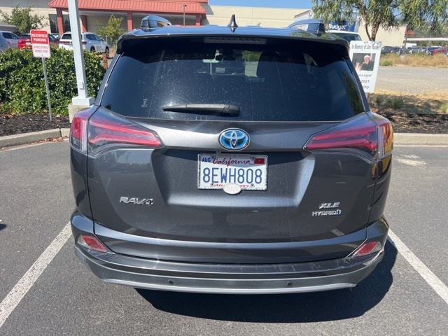 2018 Toyota RAV4 Hybrid XLE photo 3