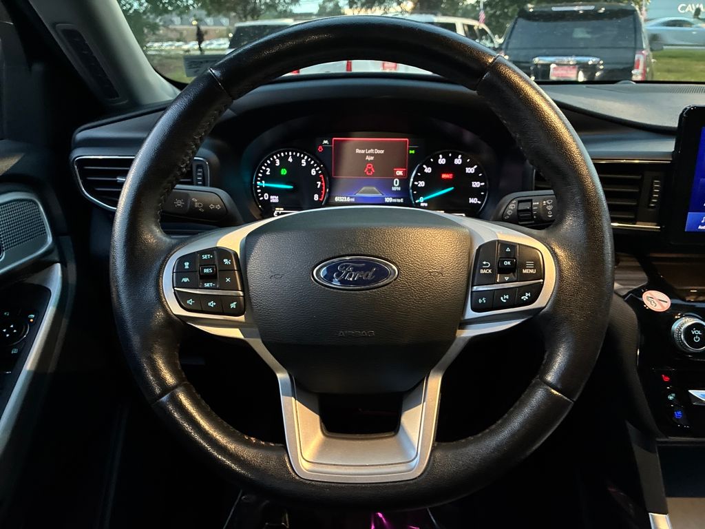 2023 Ford Explorer Limited photo 14