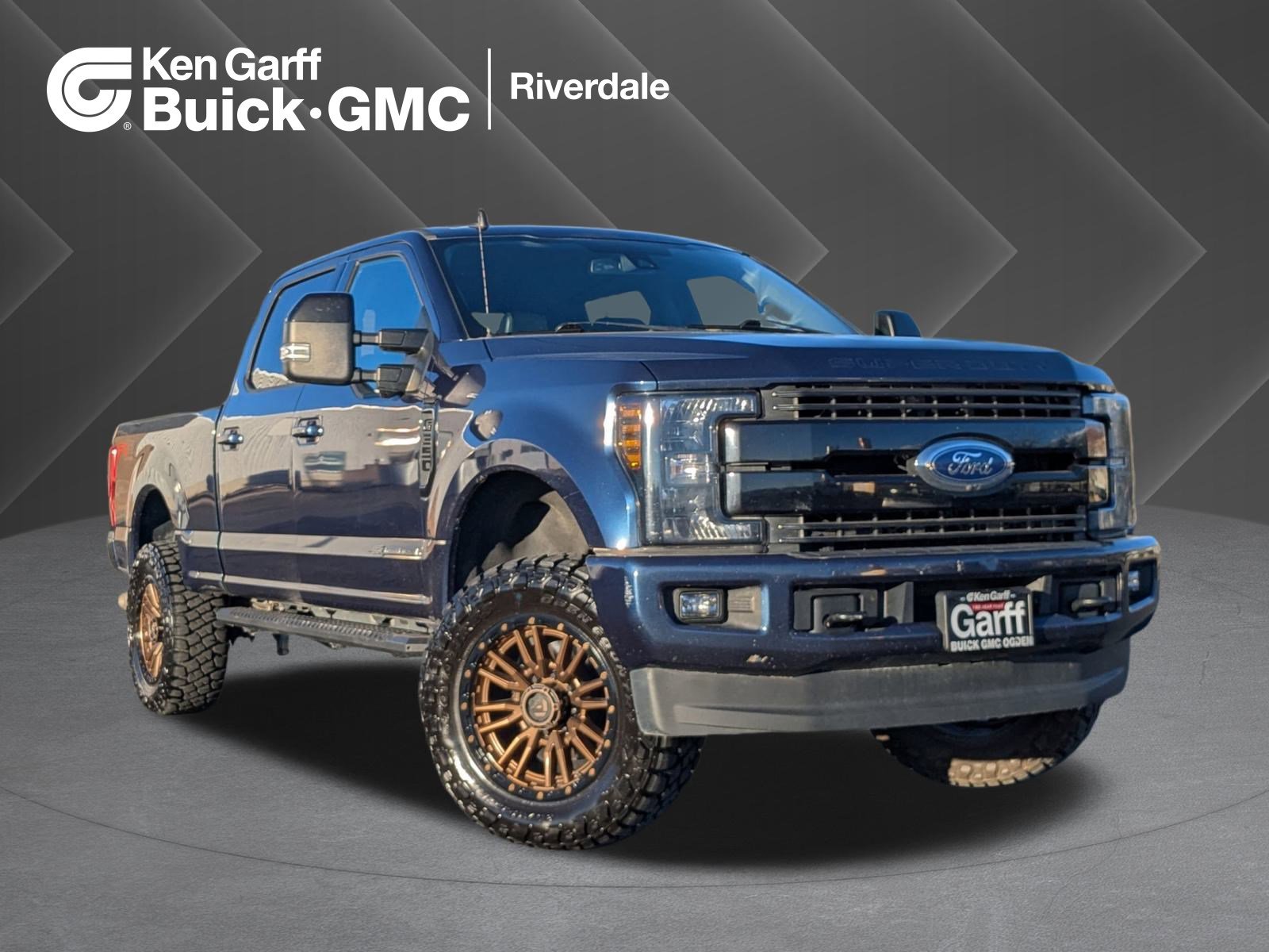 2019 Ford F-350 Super Duty Lariat's photo