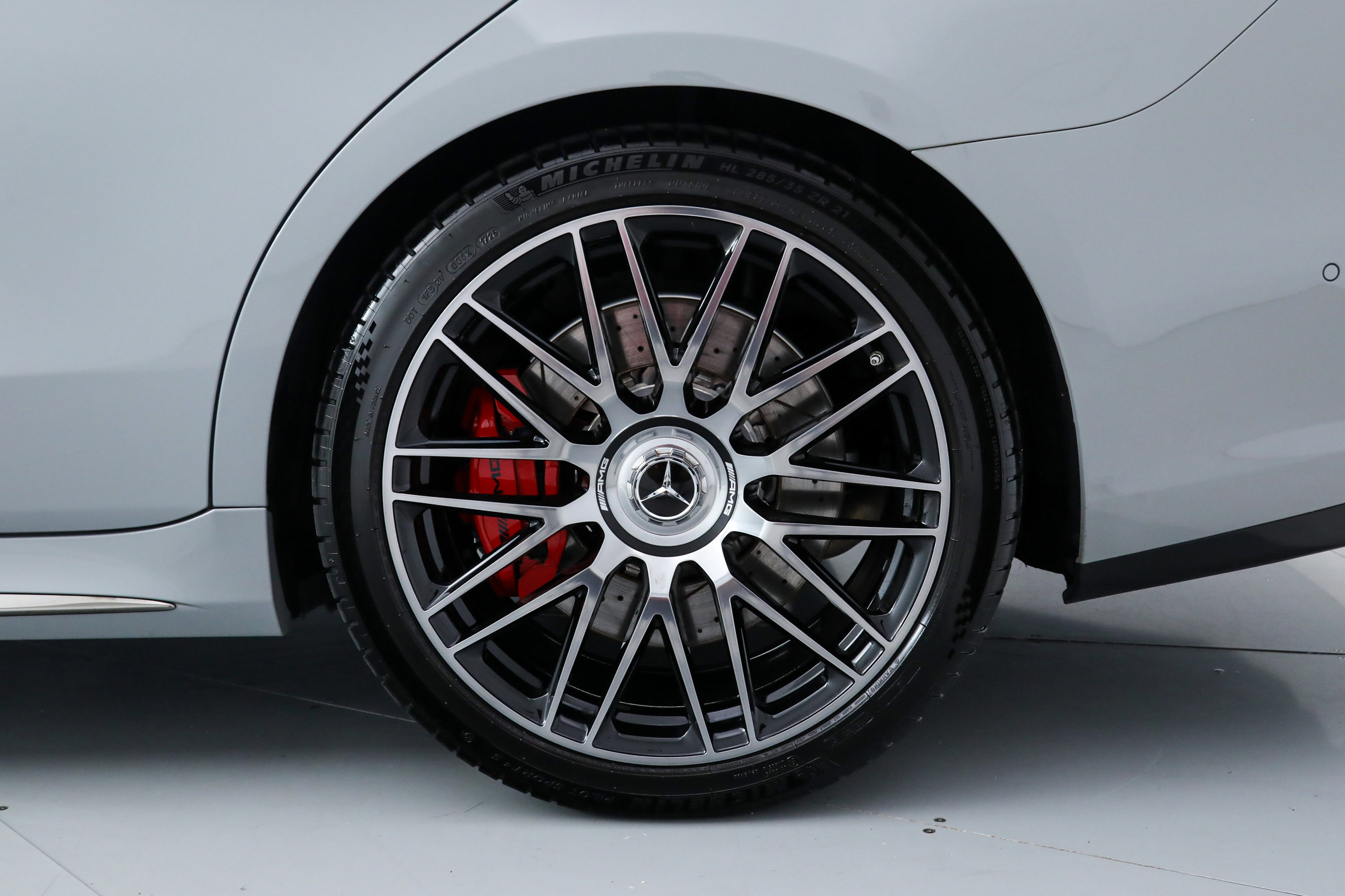 2024 Mercedes Benz S AMG 63 E PERFORMANCE photo 38