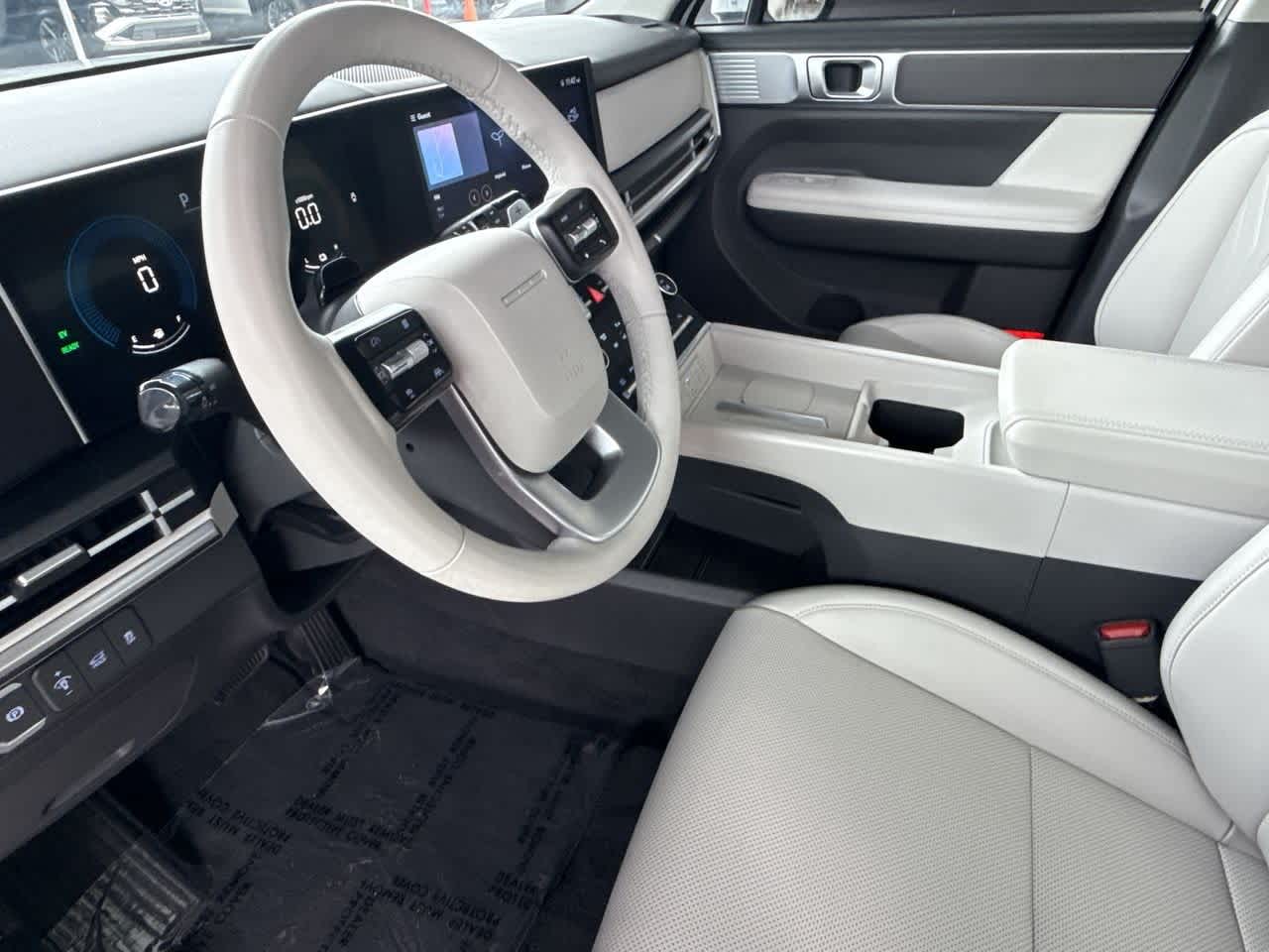 2025 Hyundai Santa Fe SEL photo 8