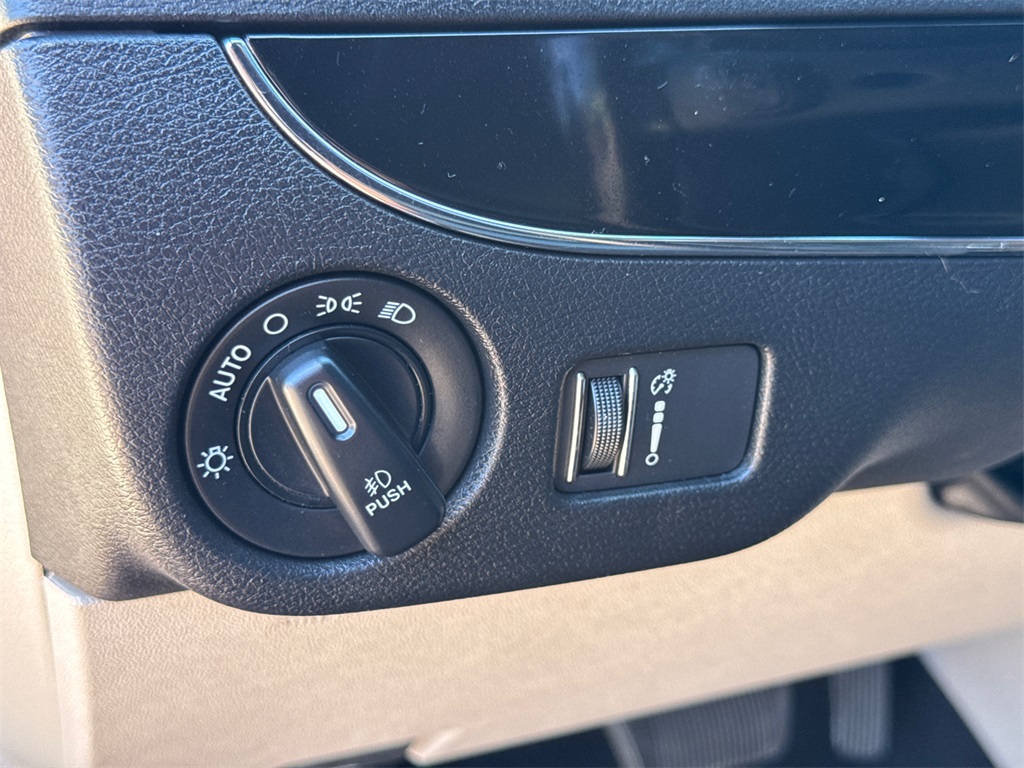 2020 Dodge Grand Caravan SXT photo 29