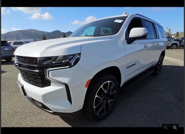 2023 Chevrolet Suburban RST