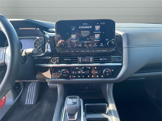 2023 Nissan Pathfinder SL photo 20