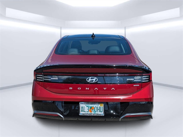 2024 Hyundai Sonata Hybrid Limited photo 4