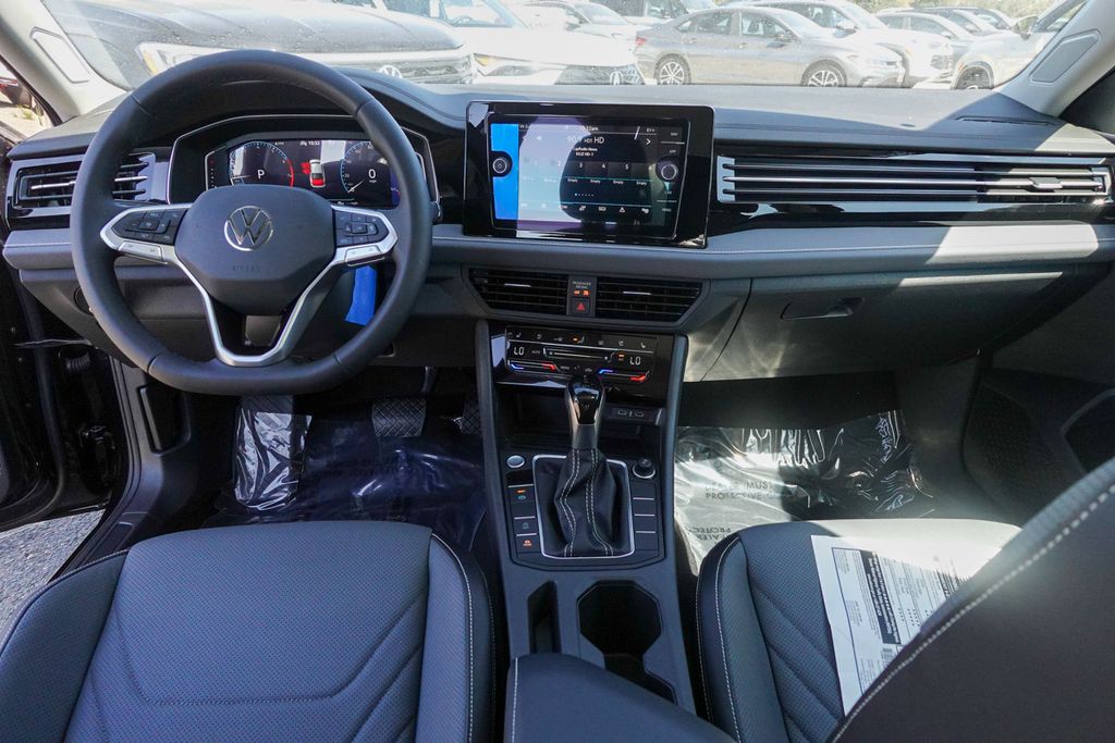 2025 Volkswagen Jetta 1.5T SEL photo 24