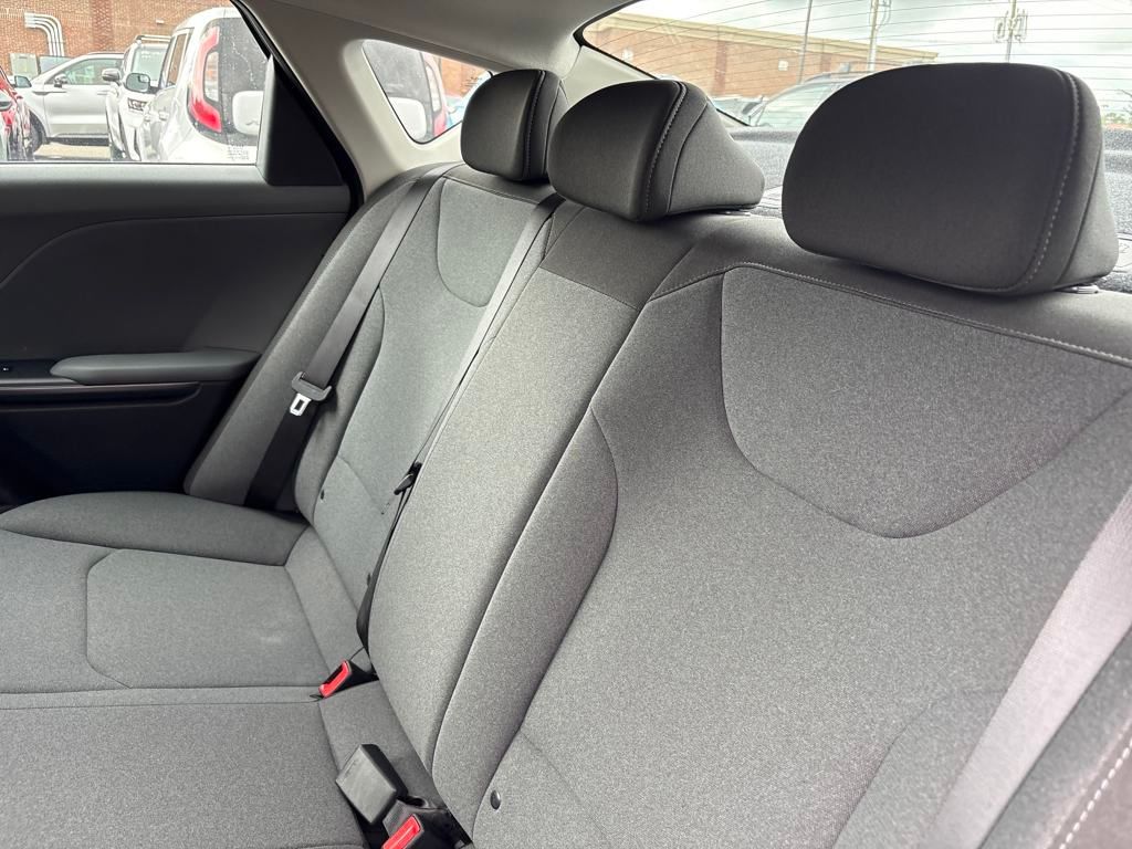 2025 Kia K4 LXS photo 24