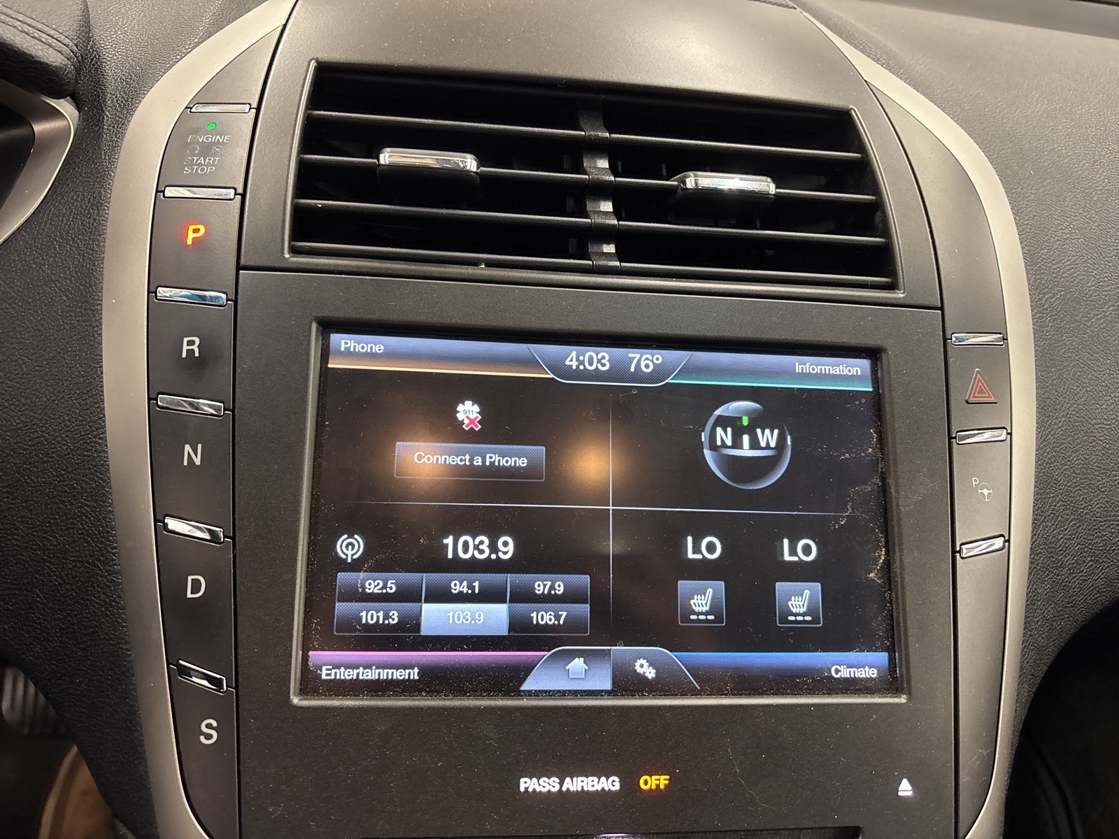 2015 Lincoln MKZ Base photo 11