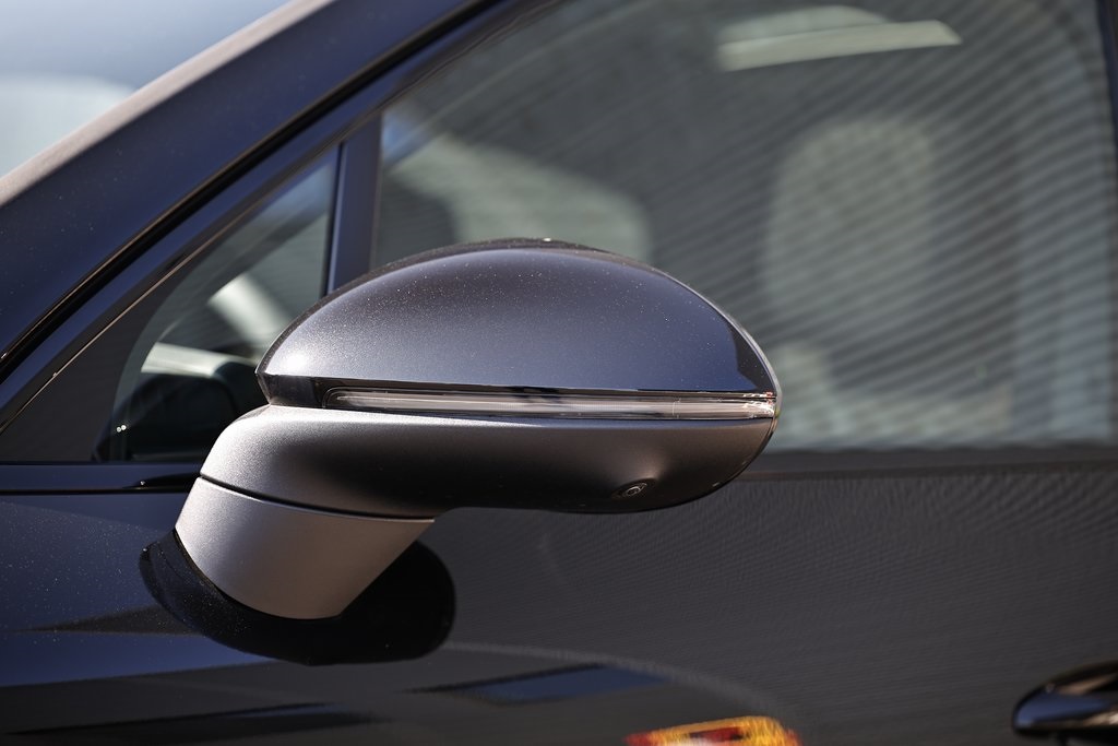 2026 Porsche Cayenne Coupe Base photo 13