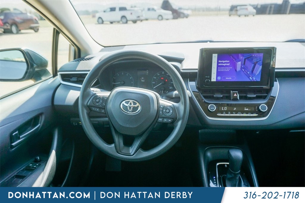 2023 Toyota Corolla LE photo 5