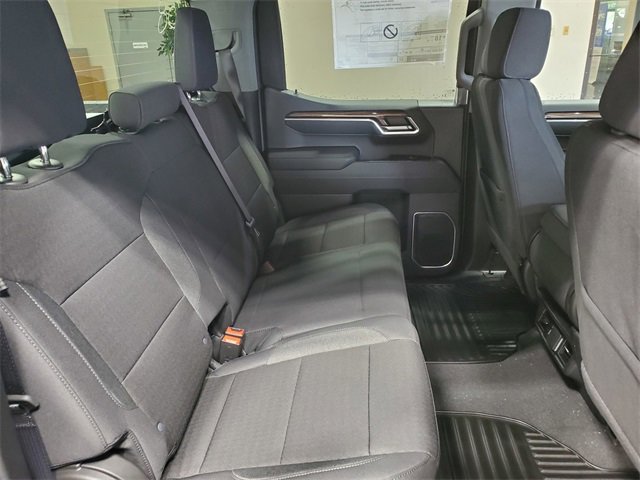 2025 Chevrolet Silverado 1500 LT photo 13