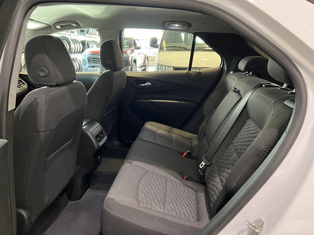 2018 Chevrolet Equinox LT photo 16