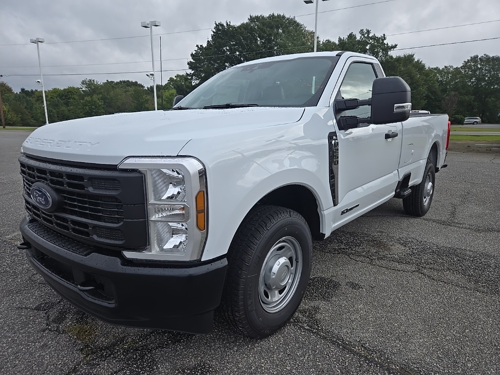 2026 Ford F-250 Super Duty XL's photo