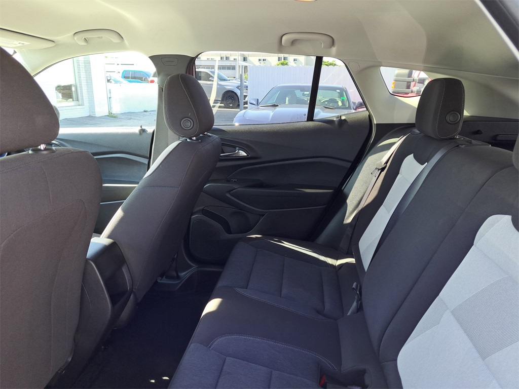 2024 Chevrolet Trax LS photo 5