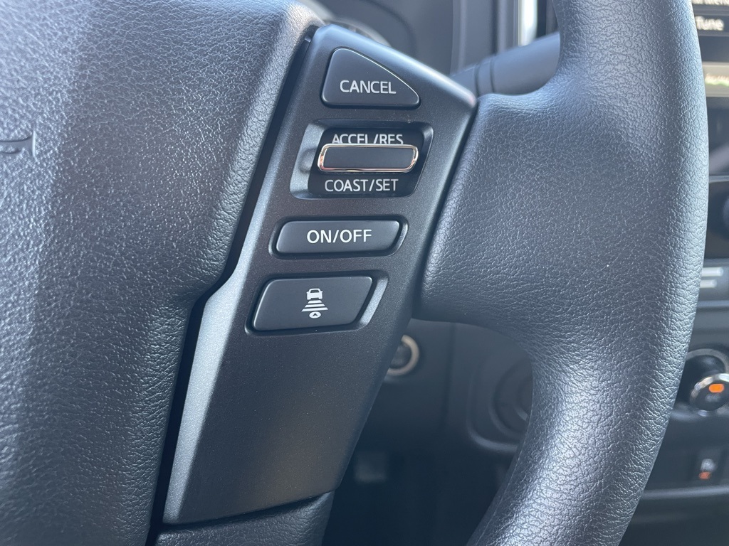 2025 Nissan Frontier SV photo 9