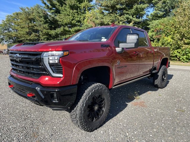 2025 Chevrolet Silverado 2500HD LTZ photo 3