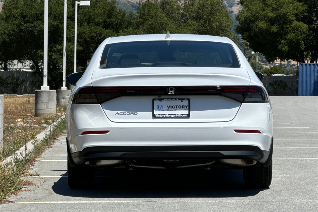 2025 Honda Accord LX photo 5