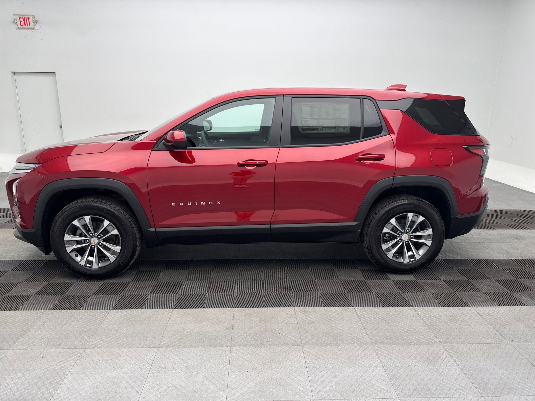 2026 Chevrolet Equinox LT photo 2
